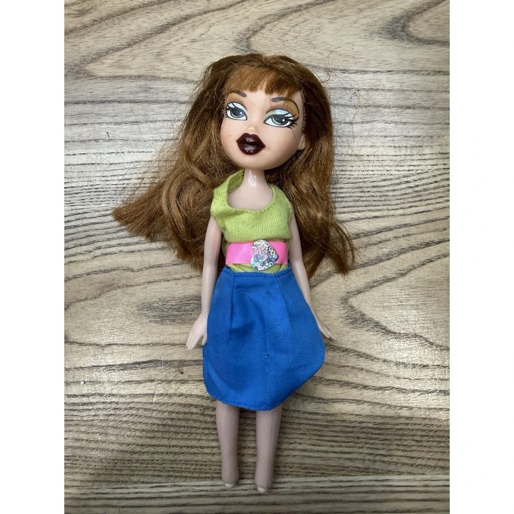 MGA Bratz 2001 MEYGAN Doll Dressed Green Eyes Skirt Halter, Missing‎ Feet